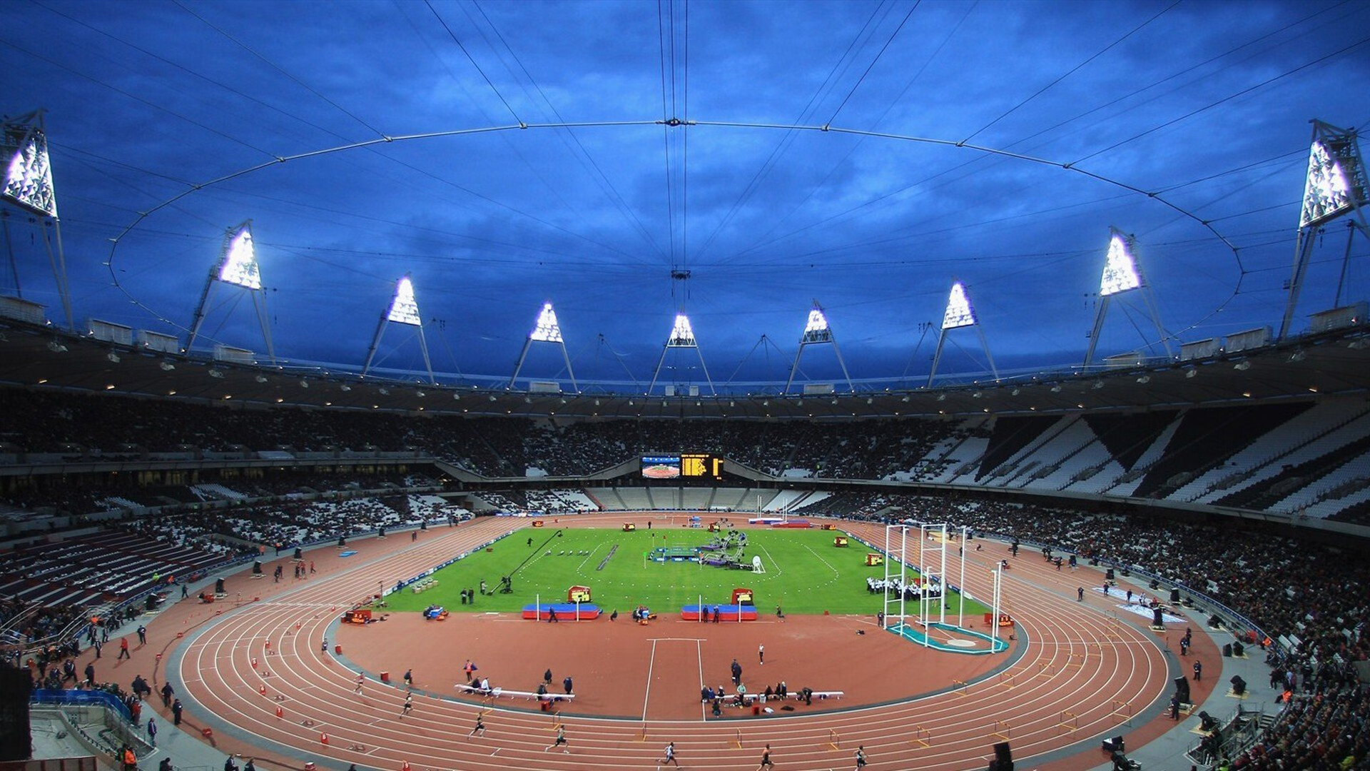 从草地到硬地,鲁德年终总决赛完胜温网,一场跨越时空的纪录刷新